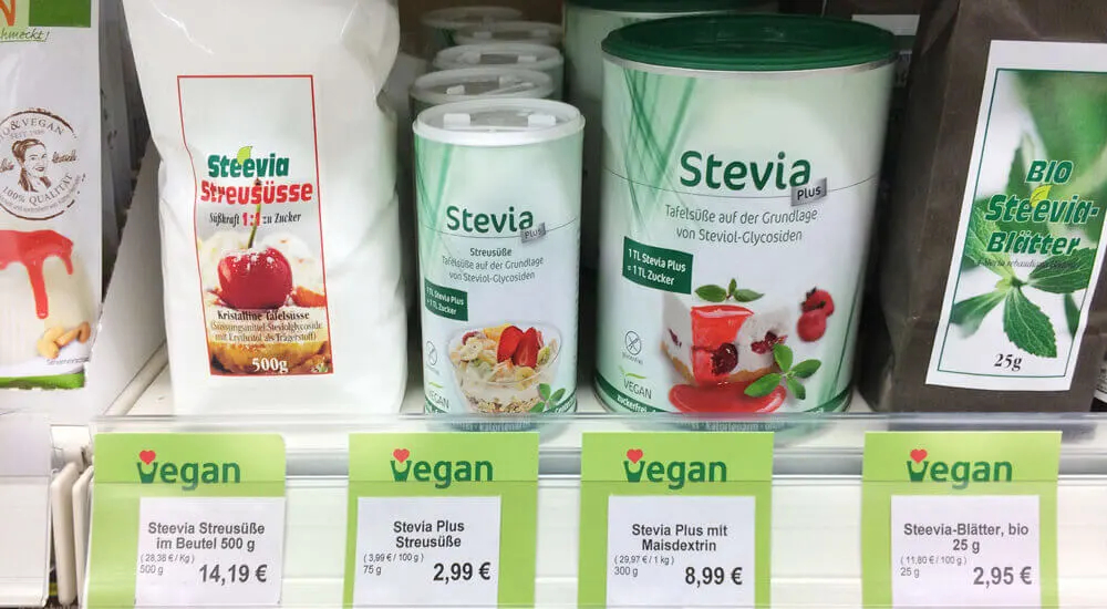 Los productos de stevia en el mercado a menudo contienen aditivos como fructosa, dextrosa o maltodextrina.  