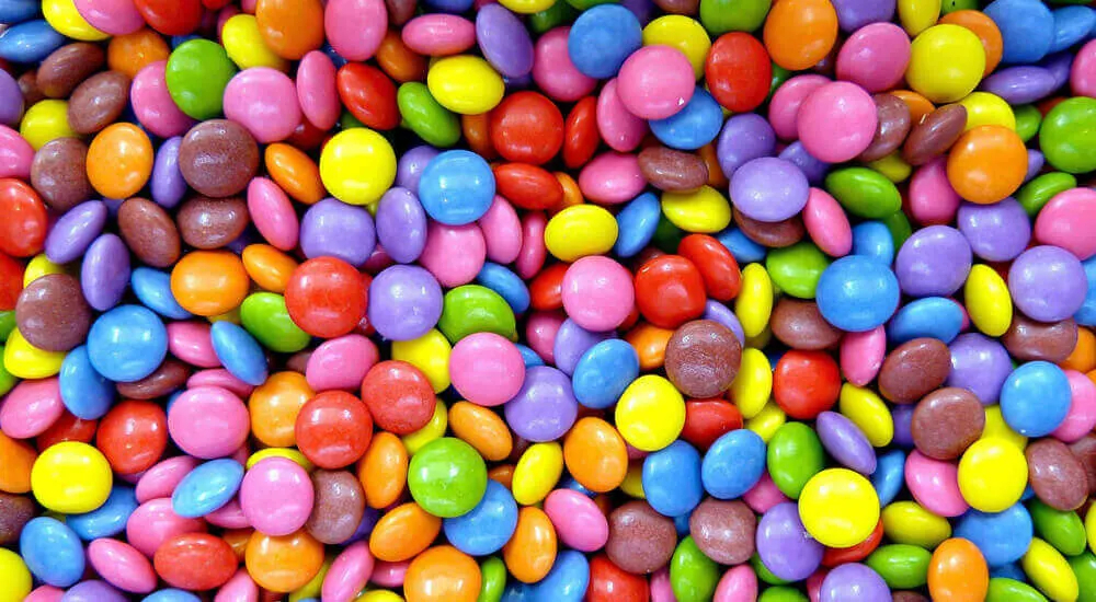 Os alimentos que contêm muito açúcar estimulam comprovadamente o chamado sistema de recompensa no cérebro.