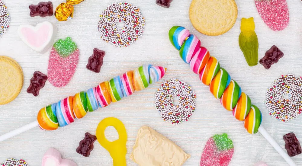 Was ist der Unterschied zwischen Süßstoff und Zuckeraustauschstoff?