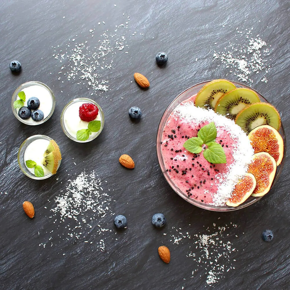 Gezond eten met fruit en zuivelproducten zonder suiker